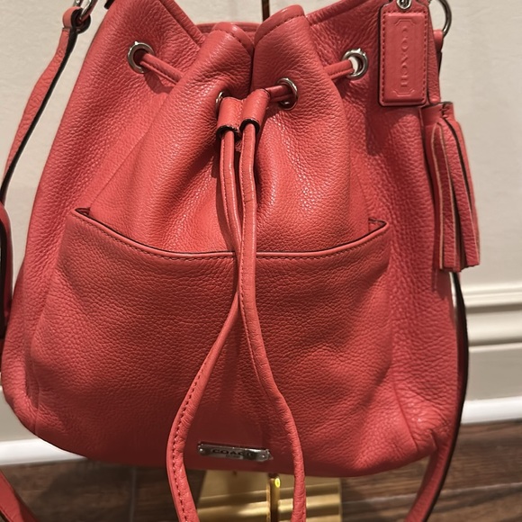 Coach Bundle Avery Bucket Bag and Matching Wristlet in Tea Rose  ** HOST PICK** - Picture 2 of 15